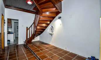 Imagem 2: Excelente Casa com 4 Quartos, 277m², área de lazer