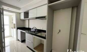 Imagem 2: Apartamento semi mobiliado em ótima localização com 02 dormitórios sendo 01 suite no bairr