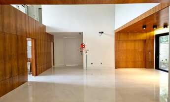 Imagem 3: Mansão duplex com 4 suítes, elevador, piscina ampla com cascata.Agende sua visita!