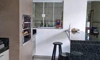 Imagem 2: Sobrado com piscina