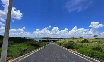 Imagem 4: Lote as margens do lago de furnas