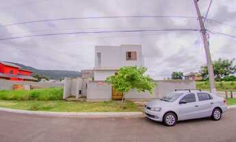 Imagem 4: Casa para venda com 249 metros quadrados com 6 quartos