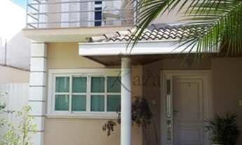 Imagem 2: Casa de condomínio para venda com 242 metros quadrados com 4 quartos