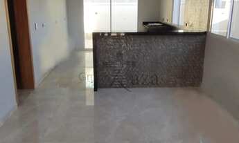 Imagem 3: Lindíssima Casa - Condomínio Residencial Fogaça - Jacareí - 170m² - 3 Dorm/ 1 Suíte