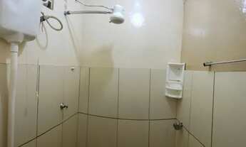 Imagem 6: Quarto com banheiro, semi-mobiliado, no centro, livre de custos por $ 720,00