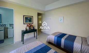 Imagem 5: Casa Tríplex Beira-Mar no Condomínio Portogalo Disponível para Venda