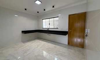 Imagem 2: Casa de Esquina com 3Qts sendo 1 suíte, Área Gourmet completa. Possibilidade ZERO ENTRADA