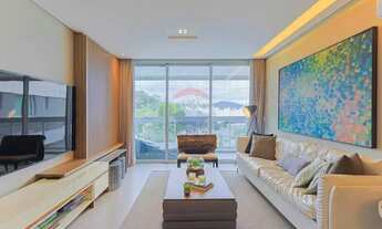 Imagem 2: Apartamento com duas suítes finamente mobiliado em Jurerê Internacional à 50 metros do mar