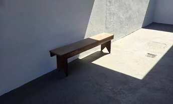 Imagem 6: Casa 2Q, Quintal com Linda Floreira, Rica em Armários e Rua com Controle de Acesso J. Gua