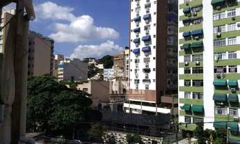 Imagem 5: Casa Triplex Exclusiva à Venda em Icaraí Varanda Gourmet e Vista Livre