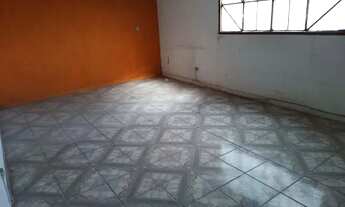 Imagem 6: Galpao com 180 m2. Do lado do metro