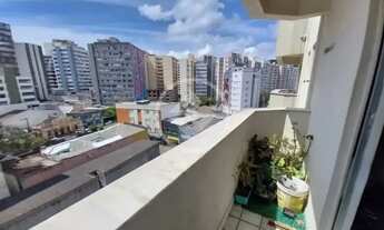 Imagem: HB Studio com sacada e áreas de lazer completa