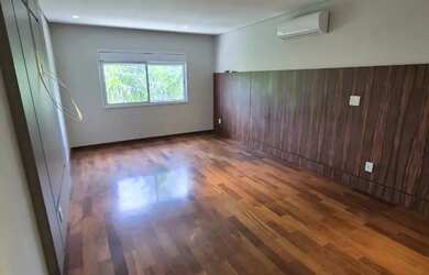 Imagem 15: Casa 4 dorms sendo 2 suites , toda moderna com piscina, jacuzzi para locação em Alphaville