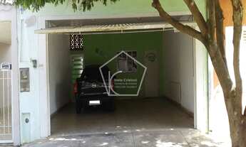 Imagem: Casa antiga em terrenaço na Vila Vitória