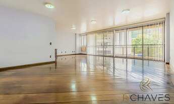 Imagem 2: Desocupado, 220 m², 1 por andar com hall privativo, 4 quartos sendo 2 suítes, todo reforma