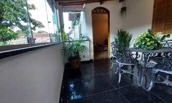 Imagem: CASA NUM LOTE 360 M C/ 3 QUARTOS COM QUATRO