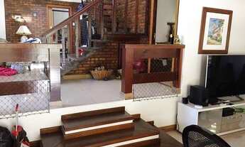 Imagem 2: Casa de condomínio para venda possui 320 metros quadrados com 4 quartos em Badu - Niterói