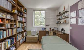 Imagem: 180 m2 - 4 Quartos - Varanda - 3 vagas