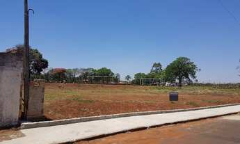 Imagem 2: São 3 terrenos , documentação em ordem. Excelente Investimento, localizado junto ao campo