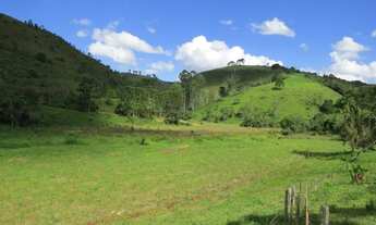 Imagem 3: Linda área com riacho