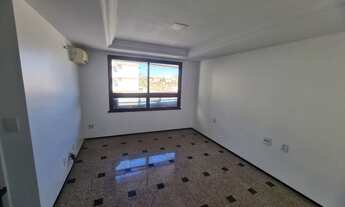 Imagem 4: Apartamento para venda possui 330 metros quadrados com 3 quartos em Mucuripe - Fortaleza