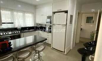 Imagem 7: Casa com Vista Permanente para Reserva Florestal - Residencial 3 - Venda