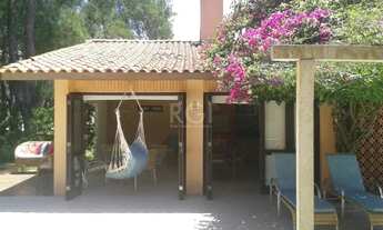 Imagem 2: Casa para Venda - 280m², 7 dormitórios, sendo 3 suites, 3 vagas - Centro