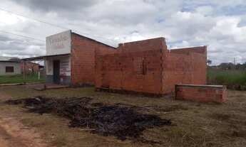 Imagem 2: Comércio e casa em construção