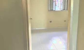 Imagem 3: Aluga se casa 2 quartos, sala , cozinha, lavanderia, 2 banheiros e garagem