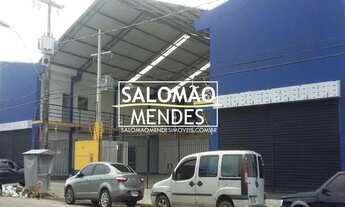 Imagem 2: Imóvel com 1.200 m², pé direito alto