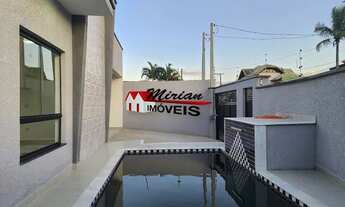 Imagem 3: Casa nova a venda em Peruibe, com piscina em fase final de construção 3 dormitórios sendo