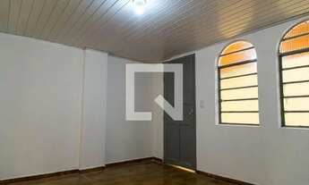 Imagem 2: Casa para Aluguel - Chácara Inglesa, 1 Quarto, 60 m2