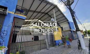 Imagem 7: Imóvel com 1.200 m², pé direito alto