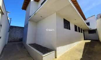Imagem 5: Casa para aluguel, 4 quartos, 2 vagas, SEGISMUNDO PEREIRA - Uberlândia/MG