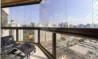 Imagem 2: Andar Alto, linda vista, 151m2, 3 dorms, 1 suíte, 2 vagas, próximo ao parque Ibirapuera