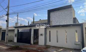 Imagem 2: Casa à venda, 3 quartos, 1 suíte, 4 vagas, Novo Mundo - Uberlândia/MG