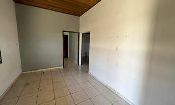 Imagem 5: Alugo Casa com 3 quartos sendo duas suítes na Avenida principal na região do CPA