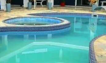 Imagem 4: Casa alto padrão - Condomínio