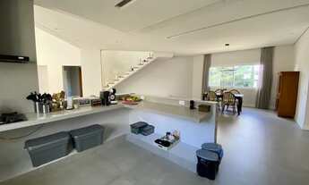 Imagem 3: Casa de condomínio para aluguel com 533 metros quadrados com 4 quartos