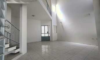 Imagem 5: Casa Residencial e Comercial com 3 quartos e 4 vagas no Alto do Cheiroso, perto da Av.Inte