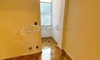 Imagem 6: Centro - Reformado. Apto com sala, 01 quarto + reversível, 02Banhs, coz, área