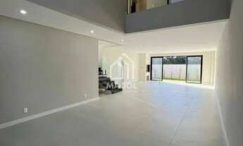 Imagem 2: Sobrado à Venda com 3 Suítes, 4 banheiros, 4 vagas e 210m² por R$ 1.400.000