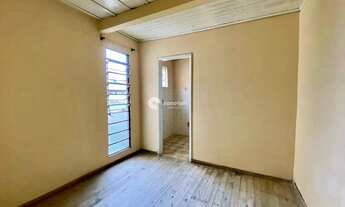 Imagem 5: Casa em Bairro bem localizado!!