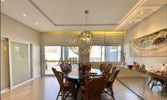 Imagem 6: Aluga-se Luxuoso Sobrado, 350 m², 5 Suítes, 4 Vagas, Jardim do Golfe - São José dos Campos