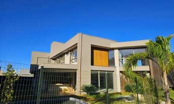 Imagem 2: Casa com 4 Quartos e 4 banheiros