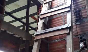 Imagem 2: Construção e terreno