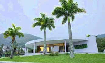 Imagem: Jazigo Perpétuo no Parque Da Colina Niterói