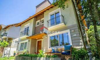 Imagem: Casa de condomínio em Rua Armando Chaves