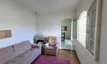 Imagem 3: Casa residencial disponível para venda no bairro Umuarama em Uberlândia-MG