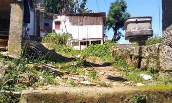 Imagem: Vendo uma casa de madeira pronta pra morar